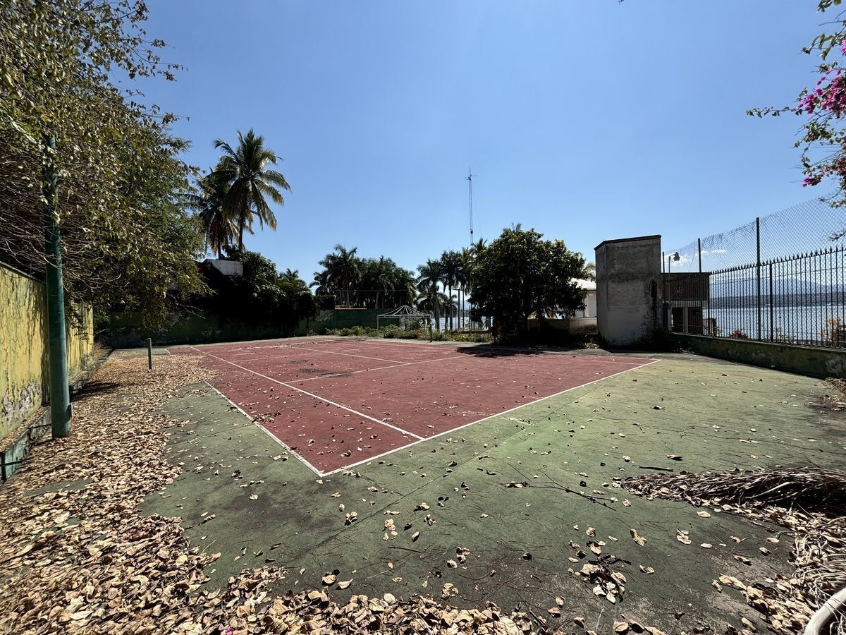 8 de 12