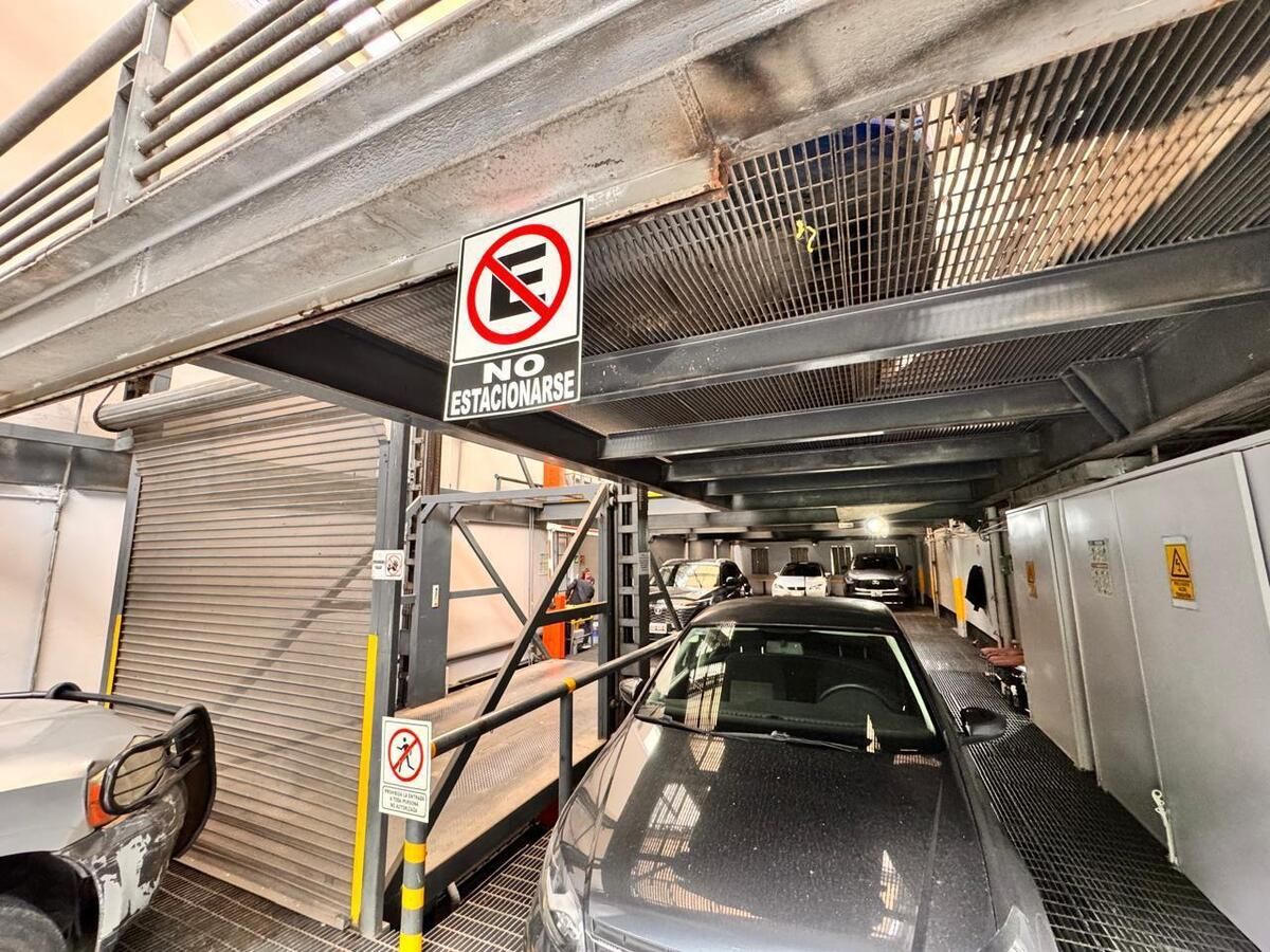 2 de 10: Amplio estacionamiento con 40 lugares