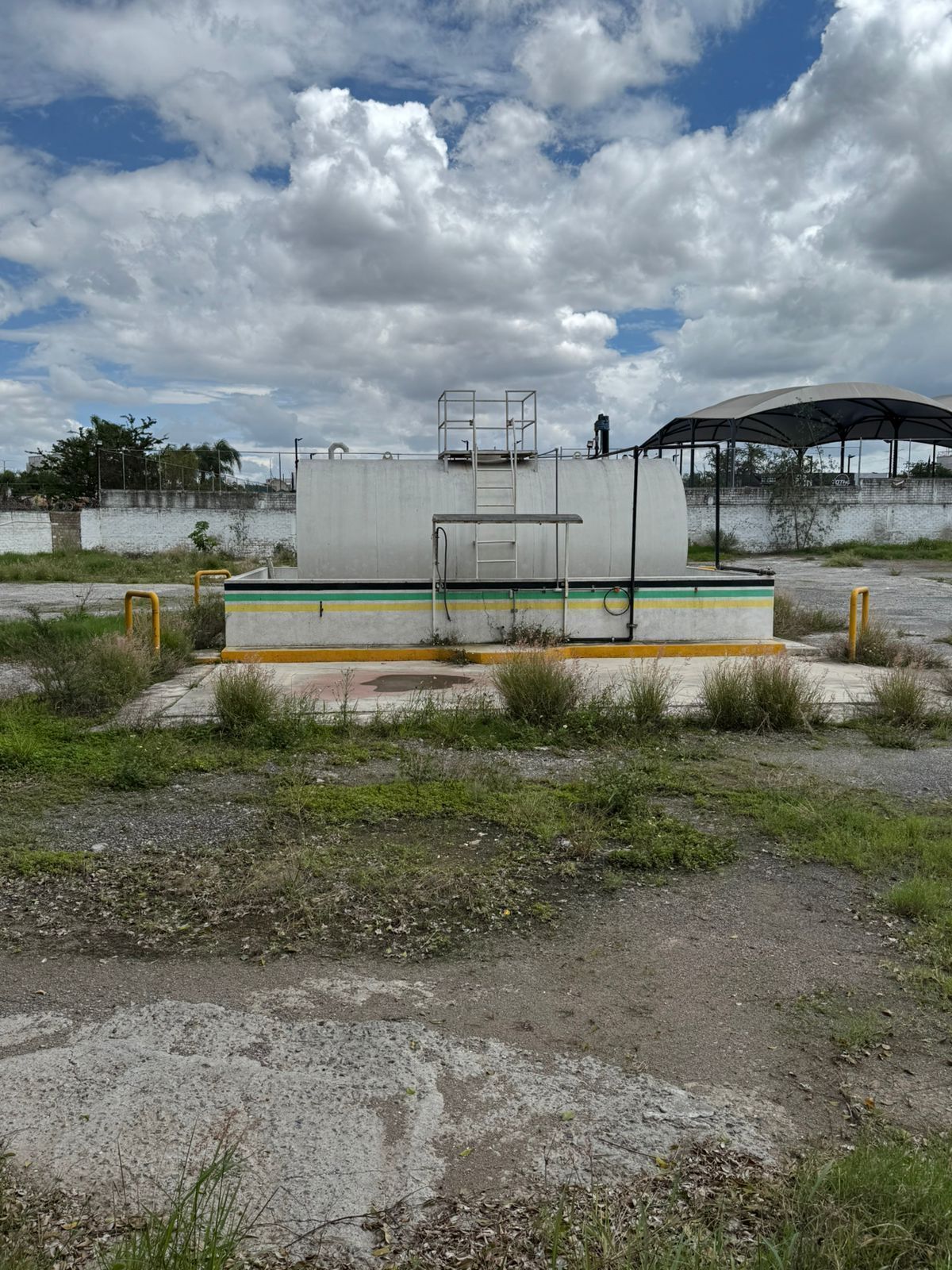 3 of 19: tanque de almacenamiento