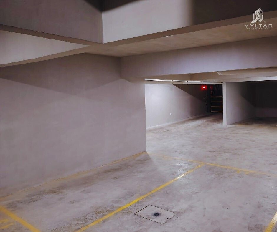 9 de 11: ESTACIONAMIENTO