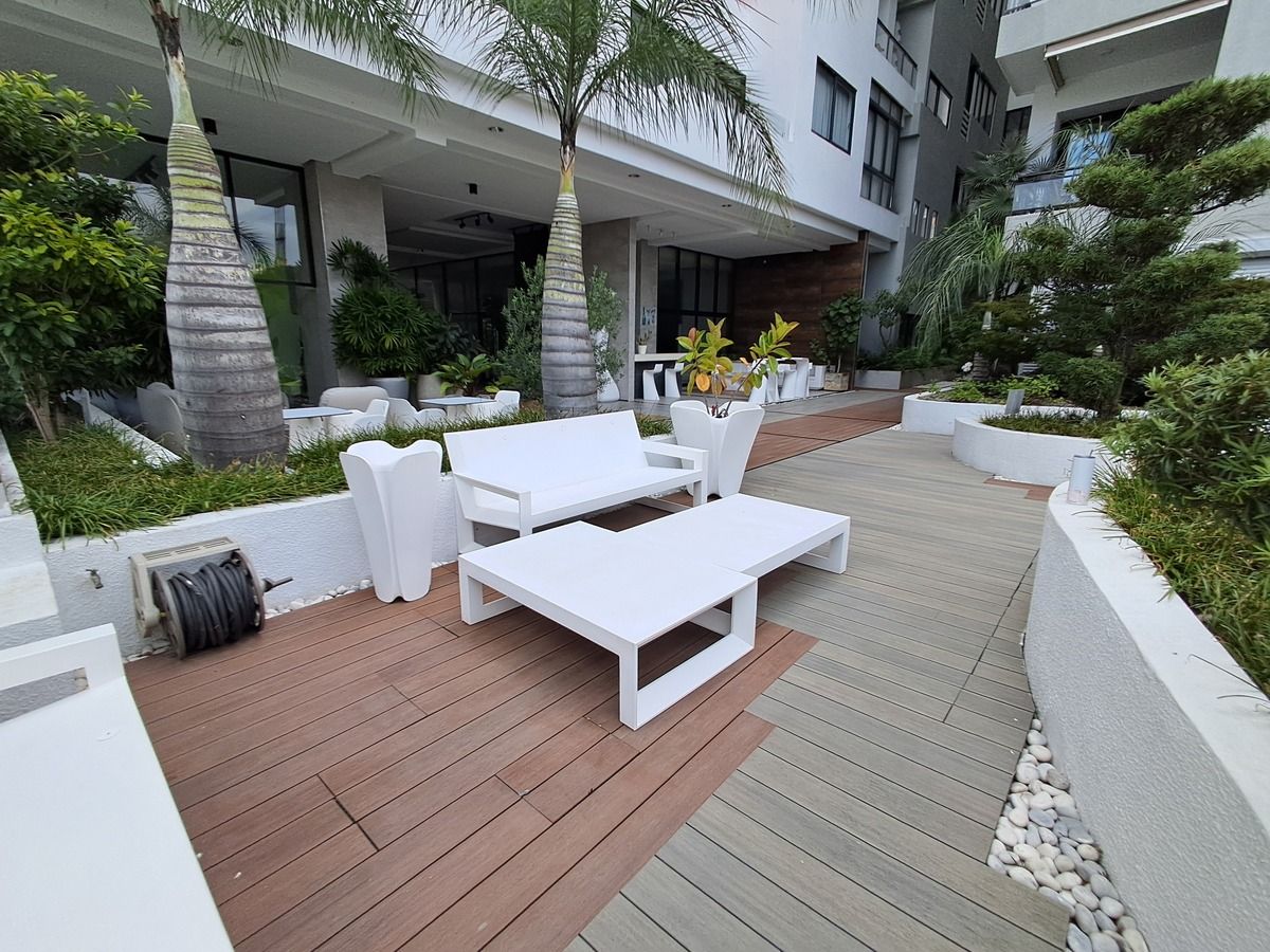 1 de 22: Terraza jardín