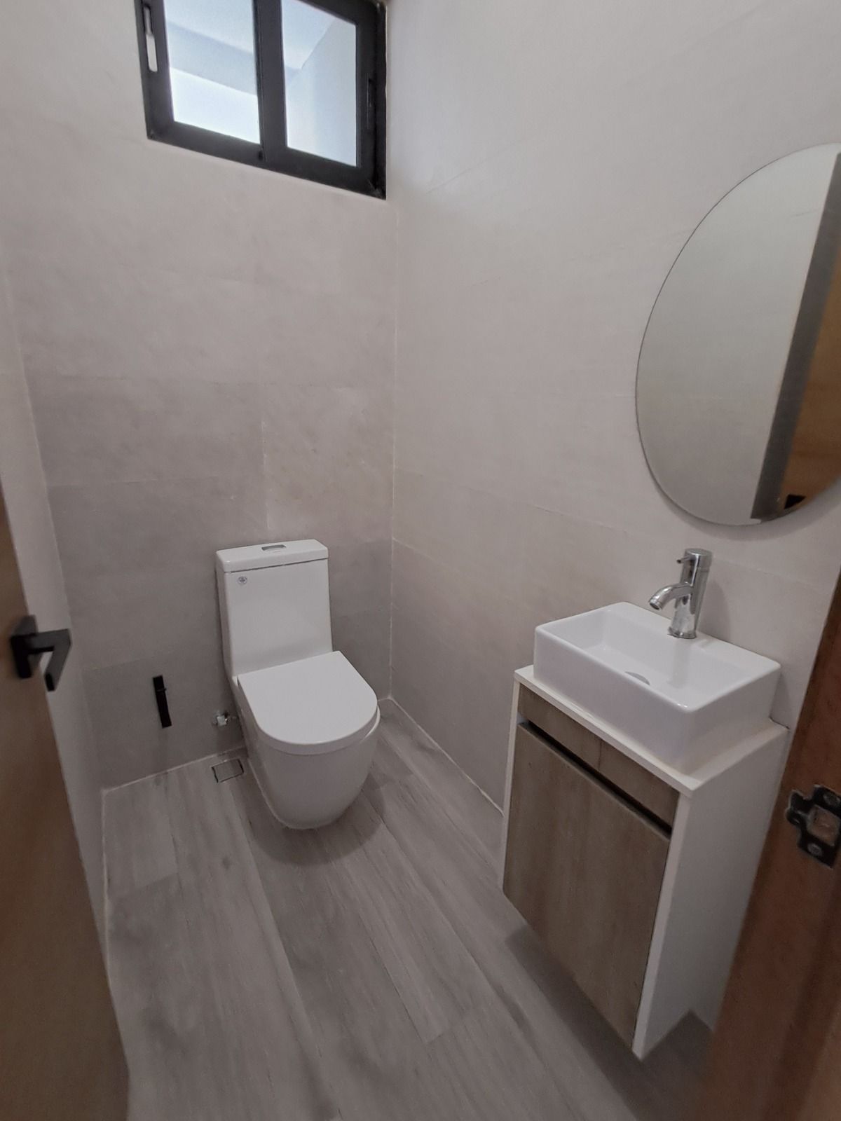17 de 22: Baño visita