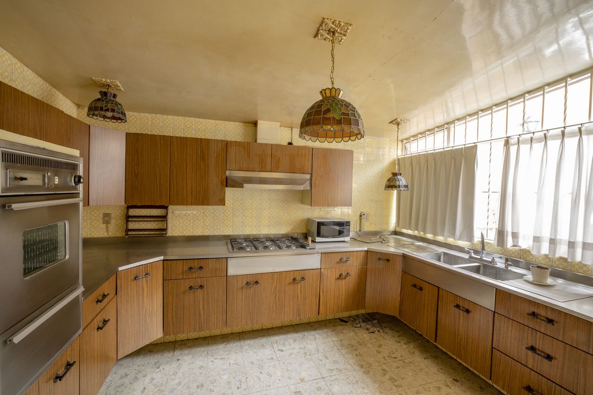 2 de 14: Amplia cocina integral