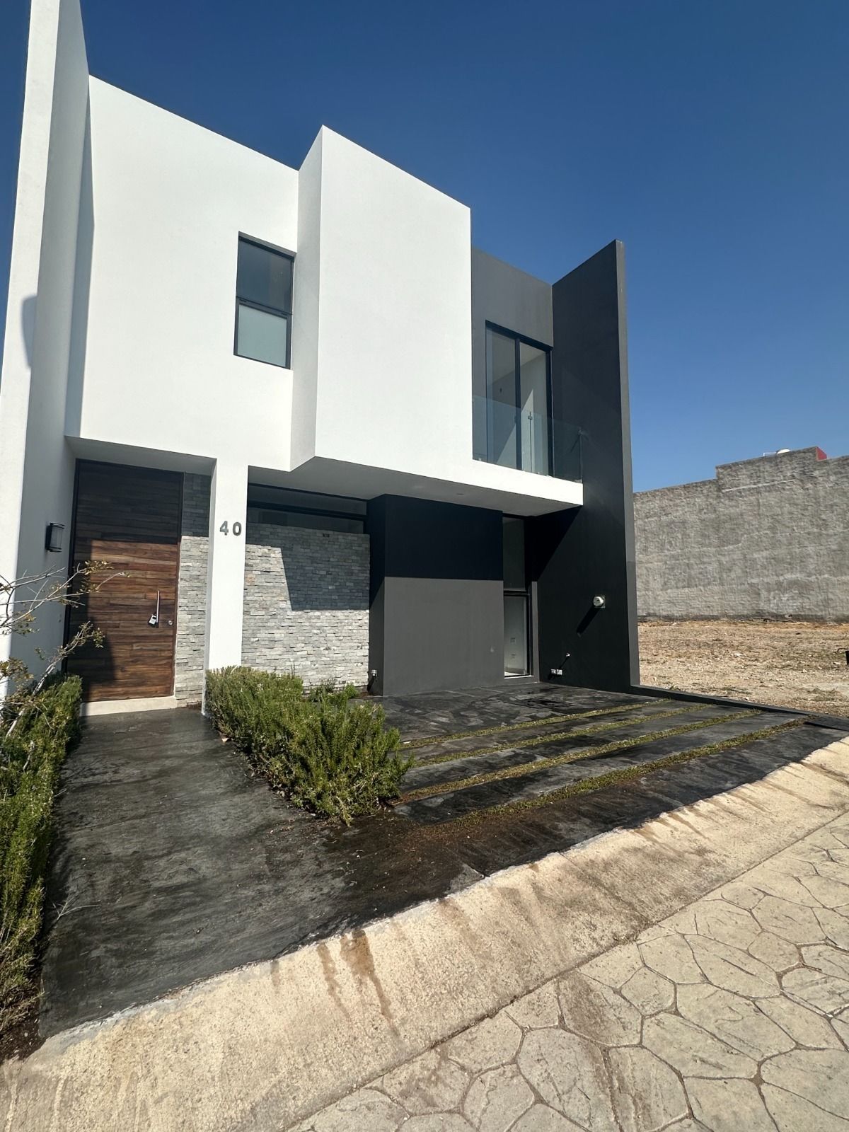 1 of 30: Casa en Adamar en Venta