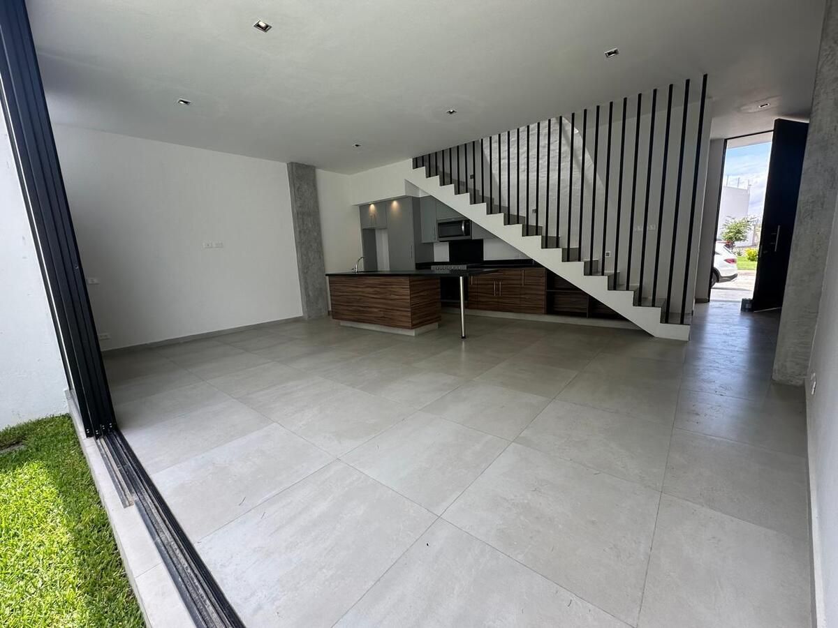 3 of 30: Casa en Adamar en Venta  Entada
