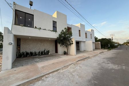 Casa à venda Kantunich Residencial Perto de Real Montejo