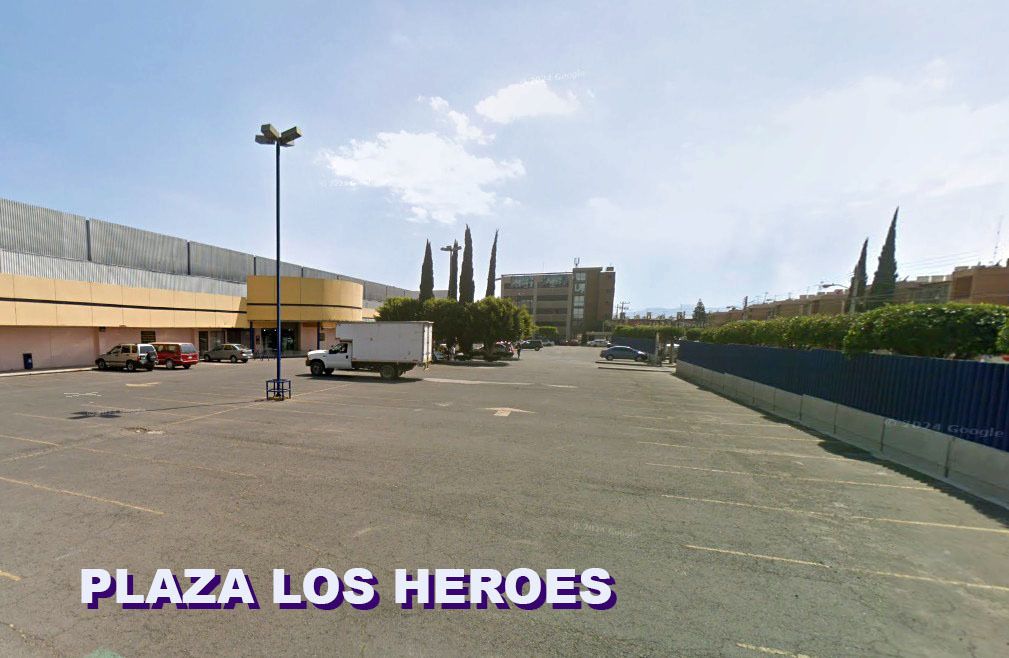 5 de 9: Cerca de Plazas comerciales