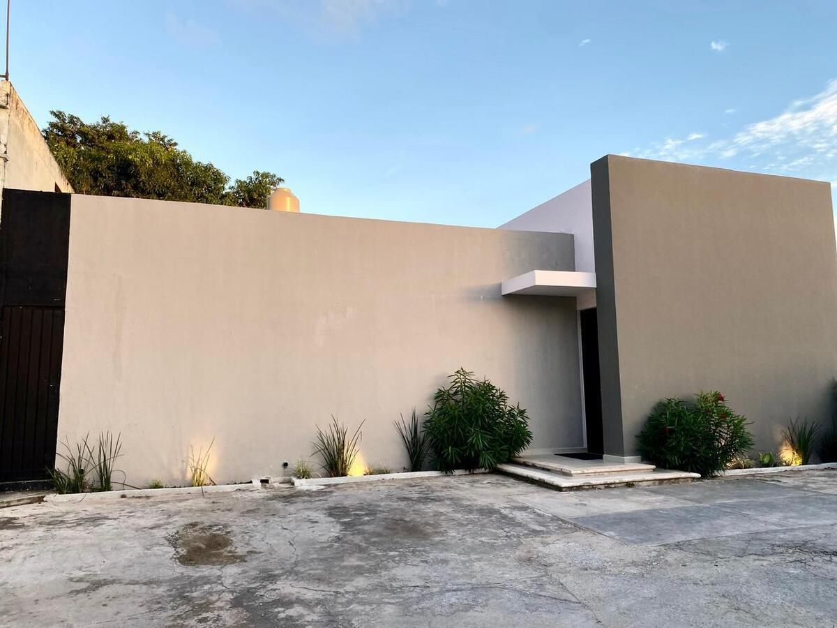 1 de 22: Fachada Acceso 1