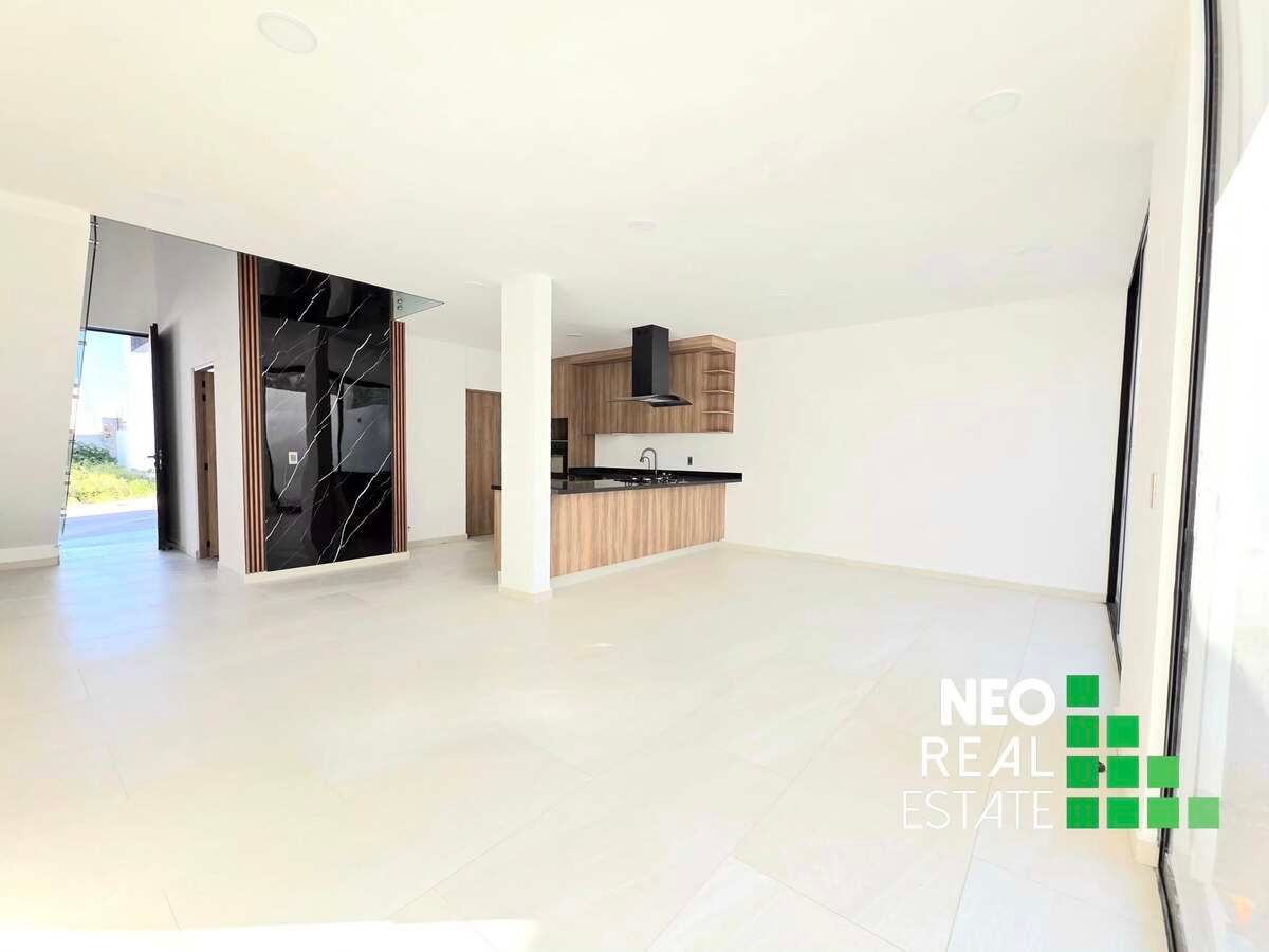 CASA DE AUTOR Venta en Zibata - foto 2