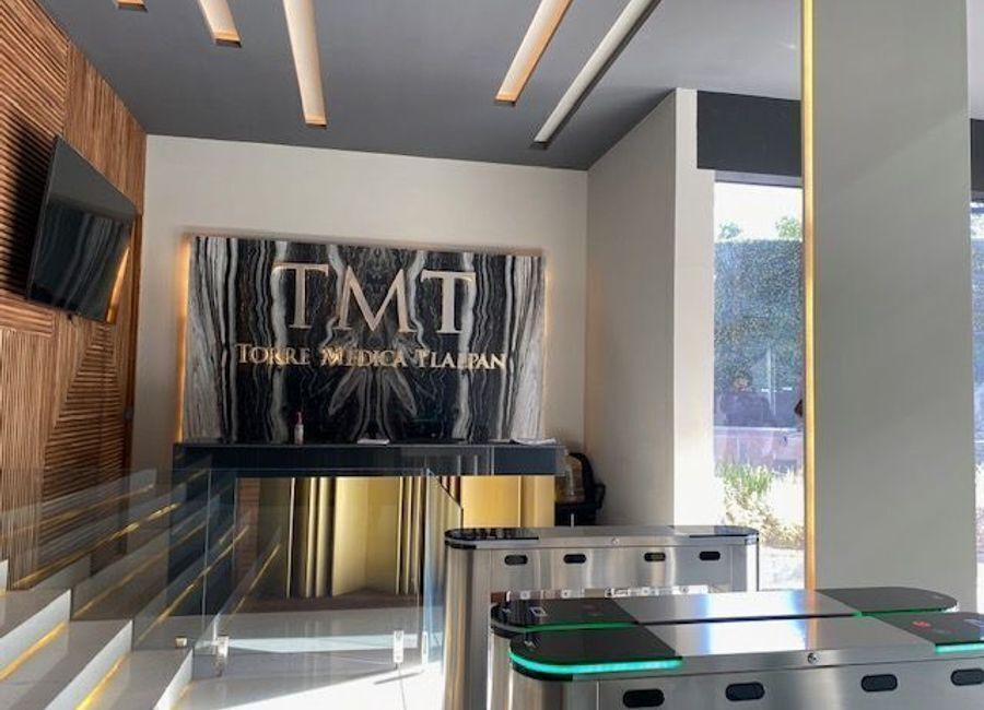 16 of 16: LOBBY