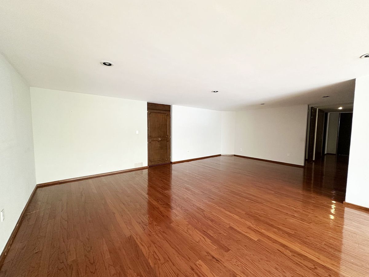 4 de 20: SALA COMEDOR