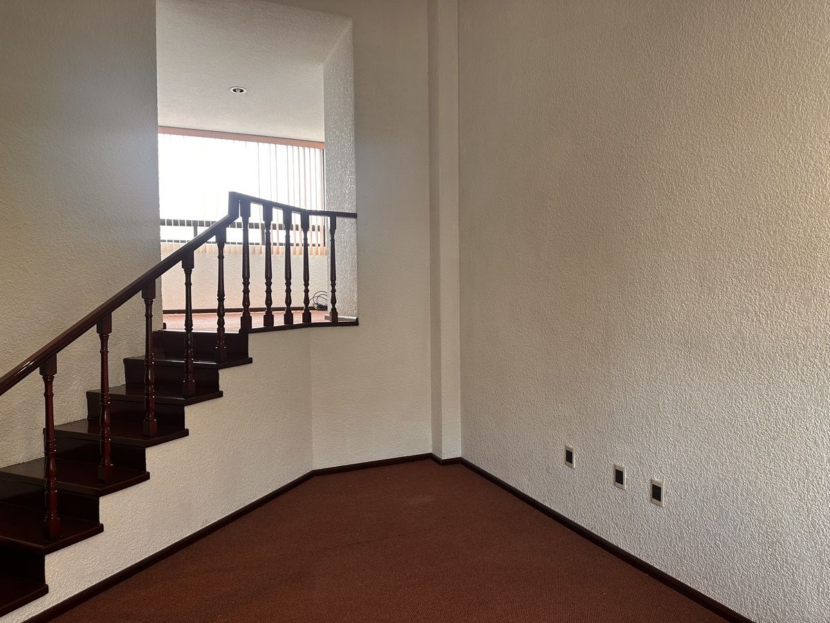 24 de 36: Tapanco recámara 3