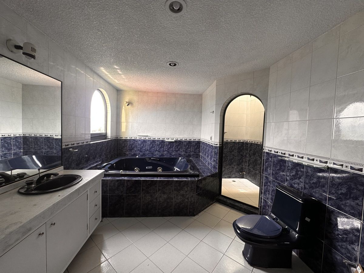 15 de 36: Baño recámara principal