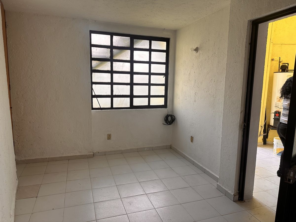 34 de 36: Cuarto de servicio