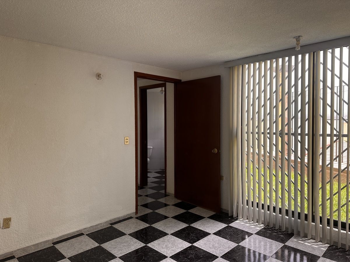 30 de 36: Estudio salón de juegos