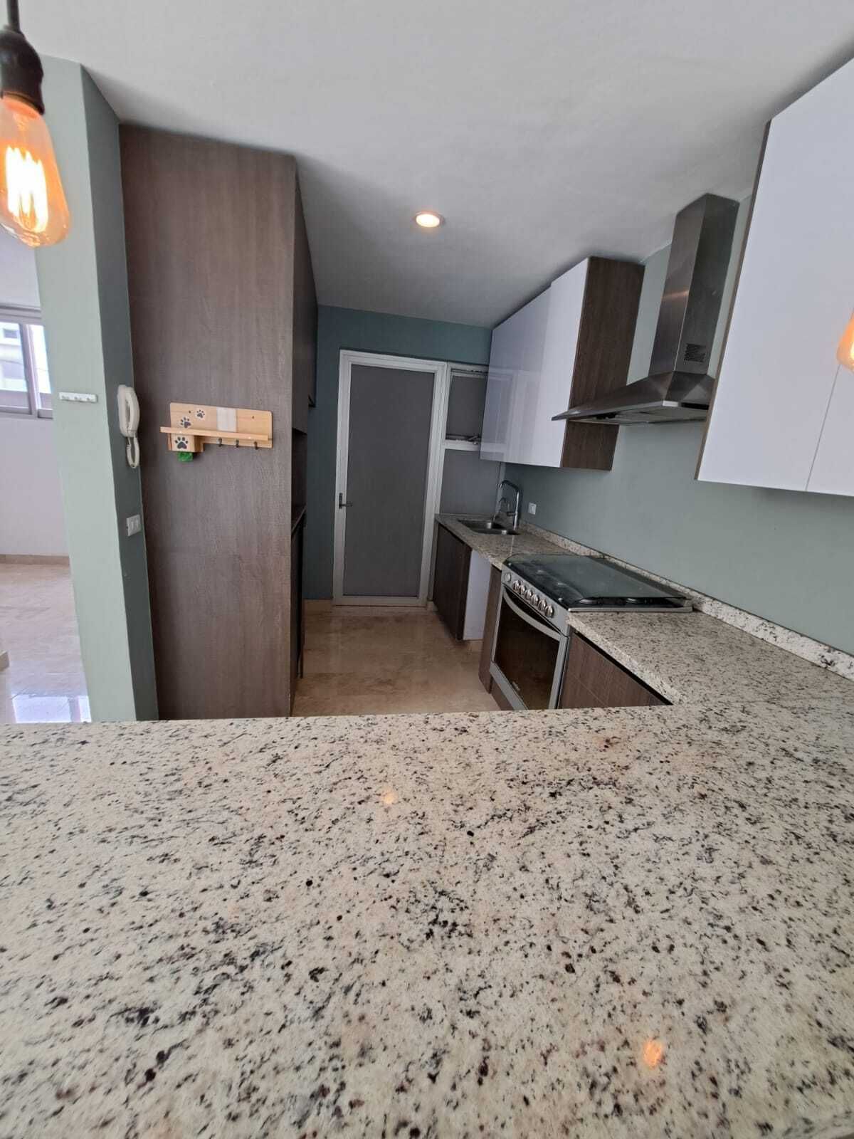 3 of 13: COCINA