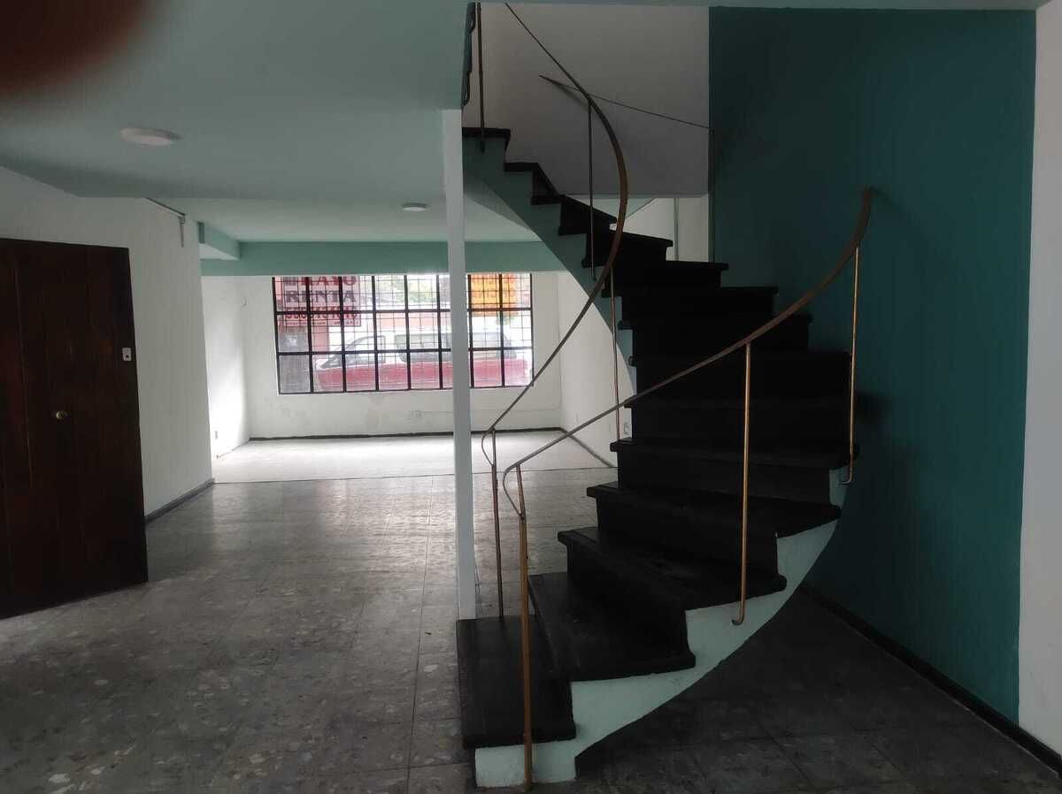 3 of 12: Casa con uso de suelo en Renta Las Águilas Rayo Vende ®
