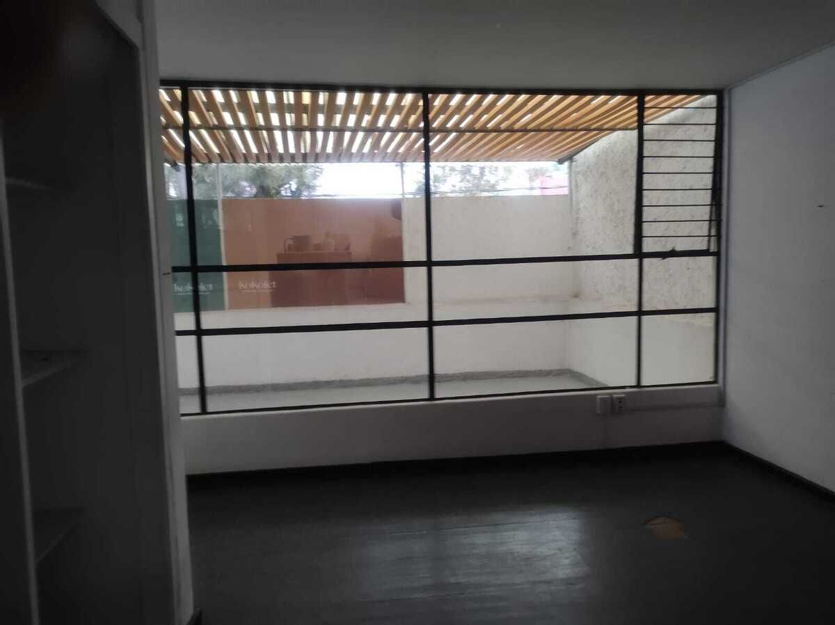 5 of 12: Casa con uso de suelo en Renta Las Águilas Rayo Vende ®