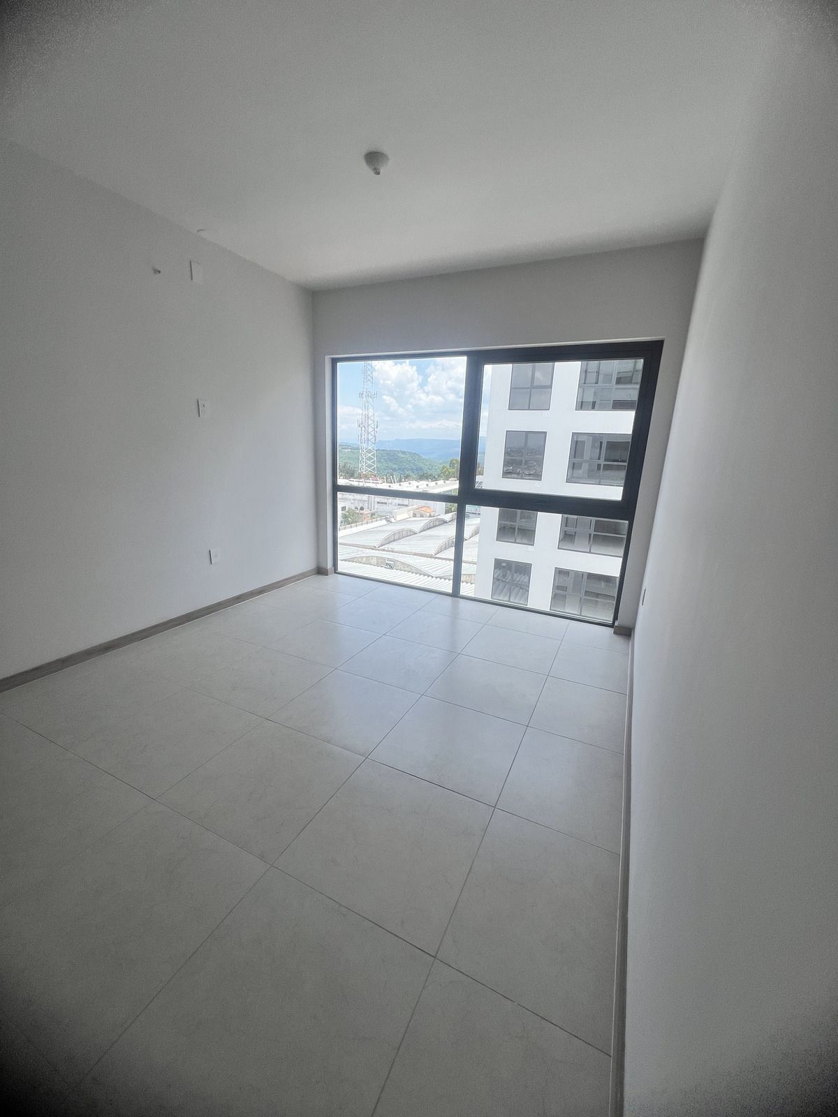 2 de 14: Sala-comedor