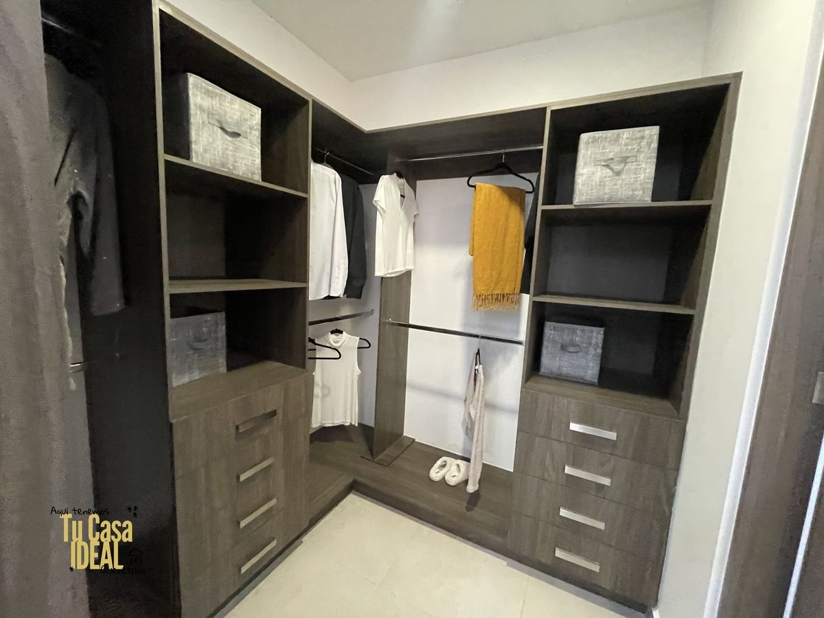 13 de 14: Walking closet Recamara Principal