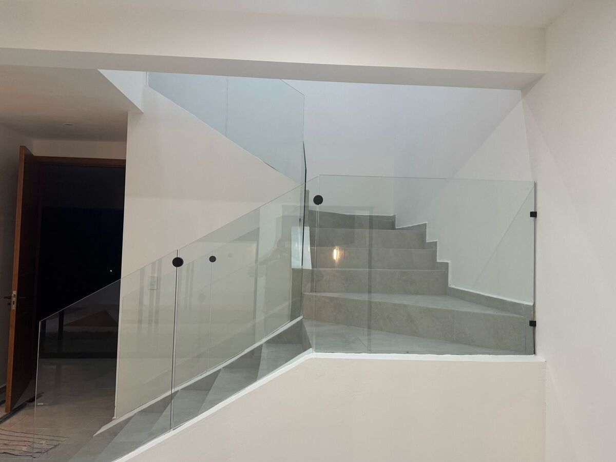 7 of 12: Casa muestra