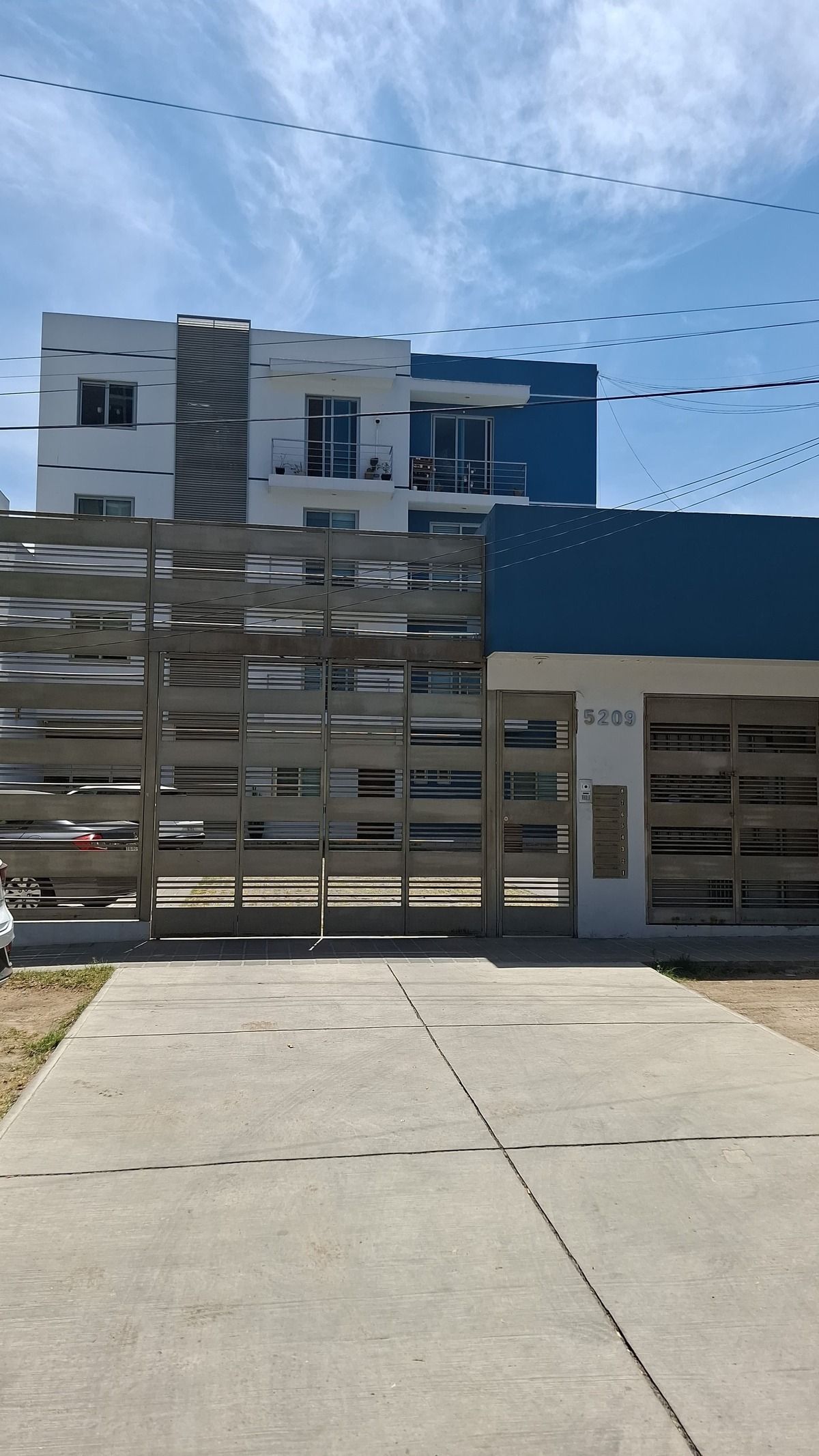 4 de 38