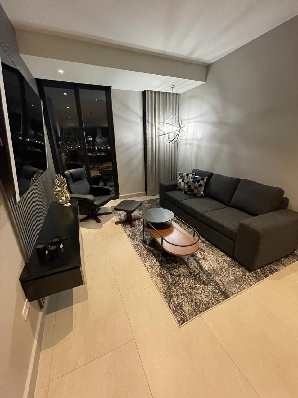 4 de 8: Sala