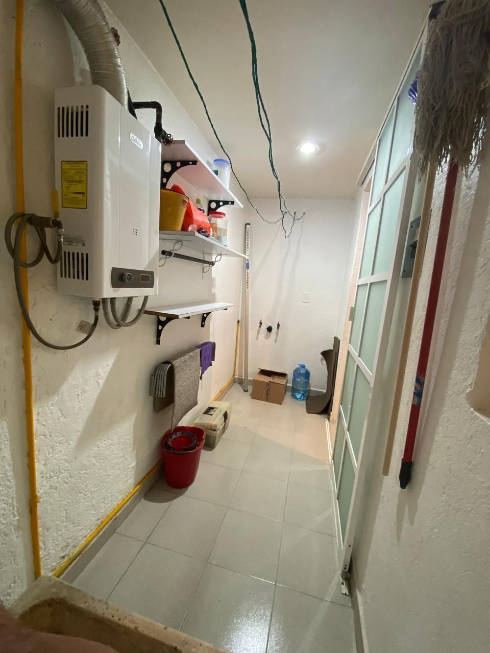 25 de 34: CUARTO DE LAVADO