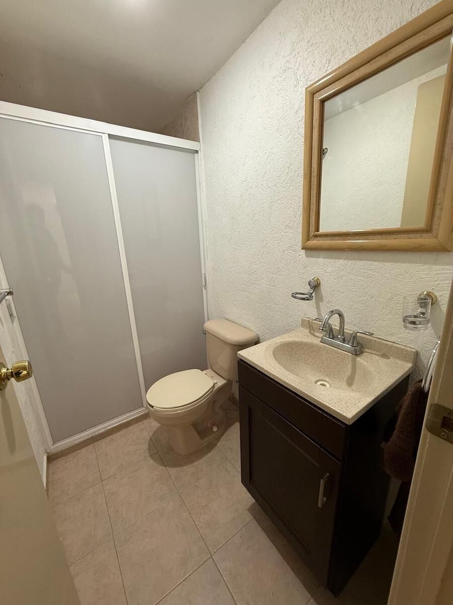 17 de 34: BAÑO COMPLETO