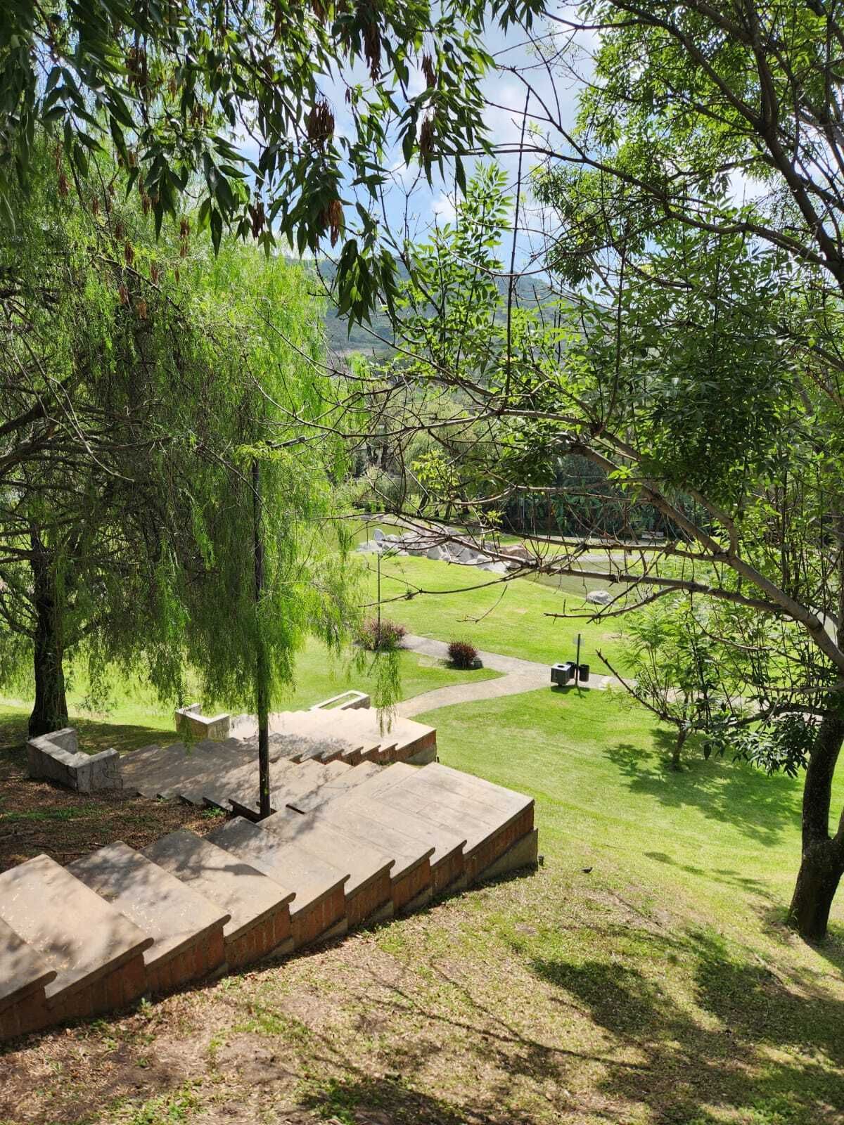 Terreno en Venta en Senderos de Monteverde, Tlajomulco de Zúñiga! - foto 4