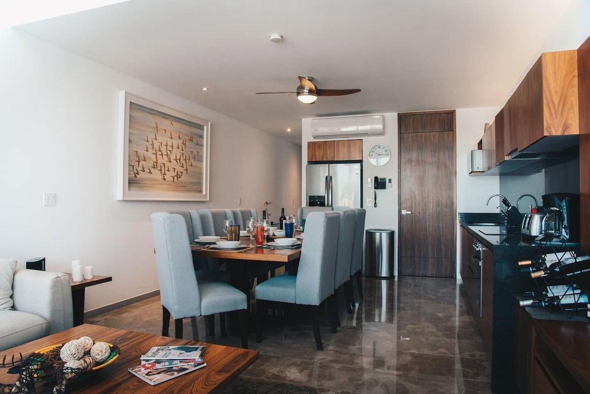 3 de 21: Cocina equipada y comedor