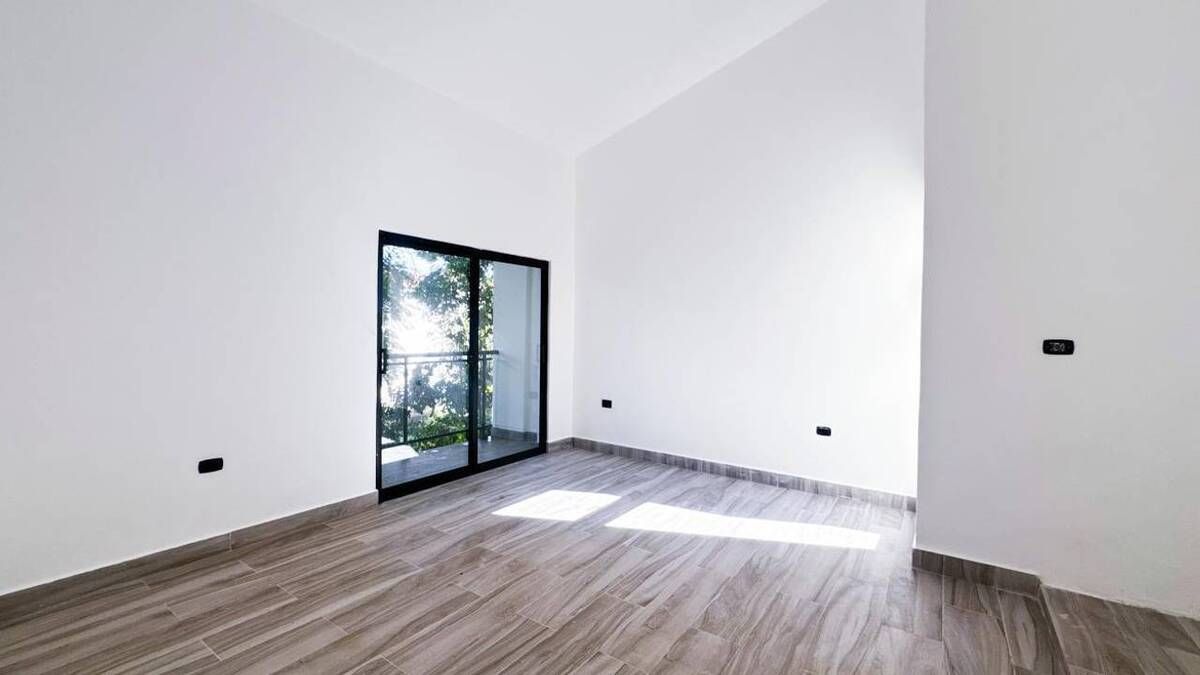4 de 6: HABITACIÓN