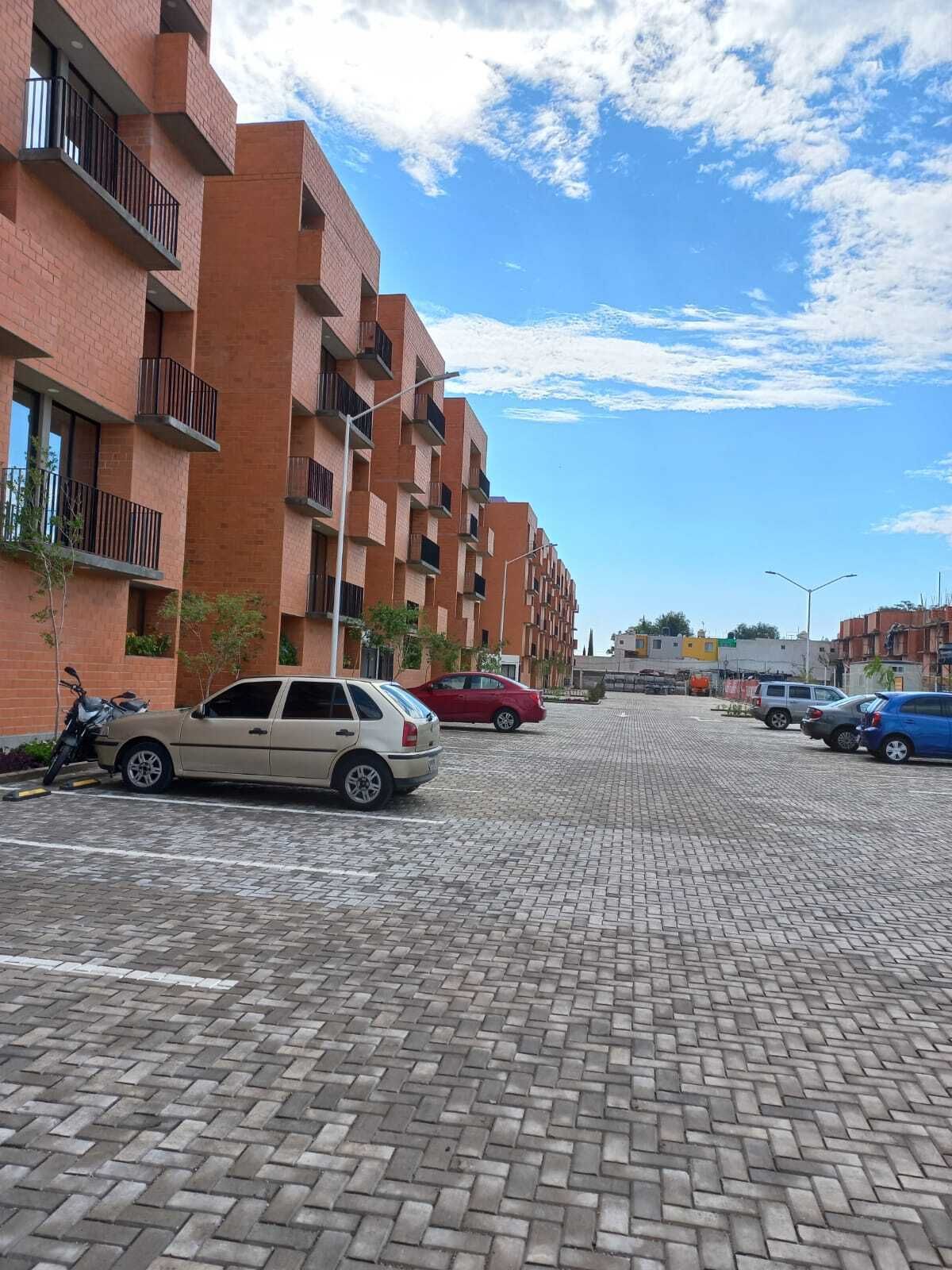 1 de 13: Fachada