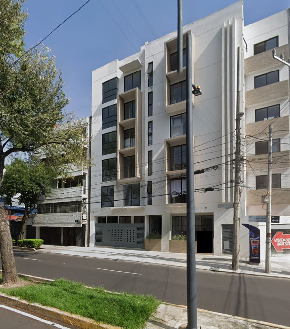 1 de 28: Fachada principal