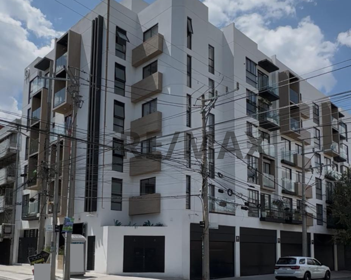 1 de 32: Fachada