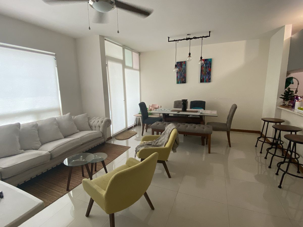 2 de 17: Sala Comedor