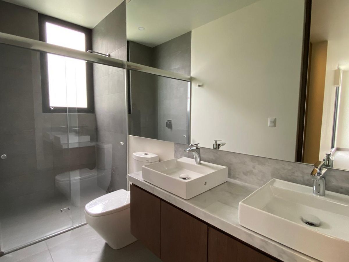 24 de 29: Baño principal