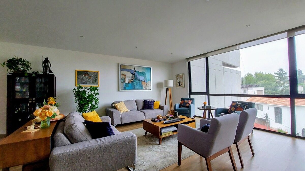 1 de 33: Amplia sala