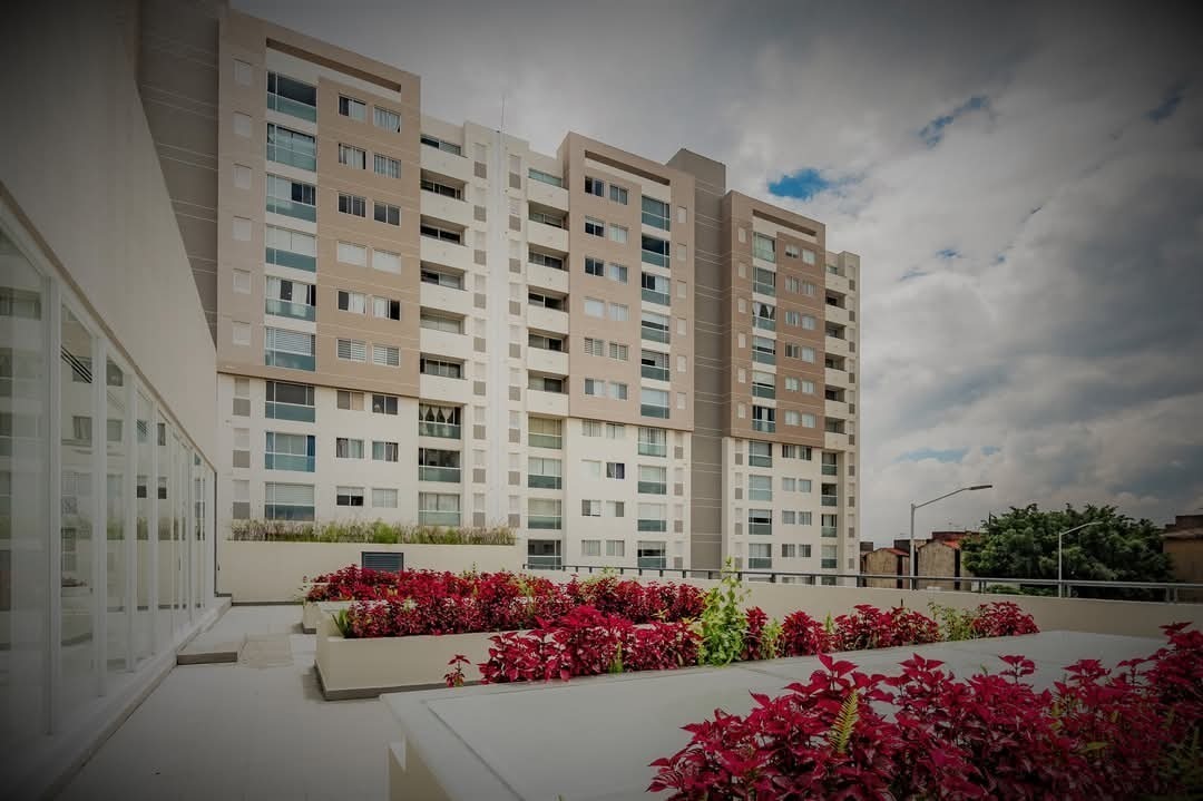 5 of 15: EDIFICIO