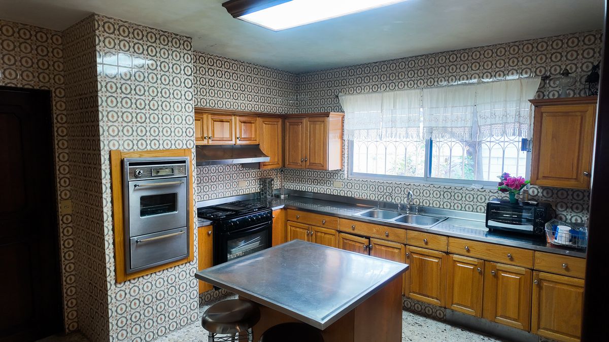 3 of 6: COCINA