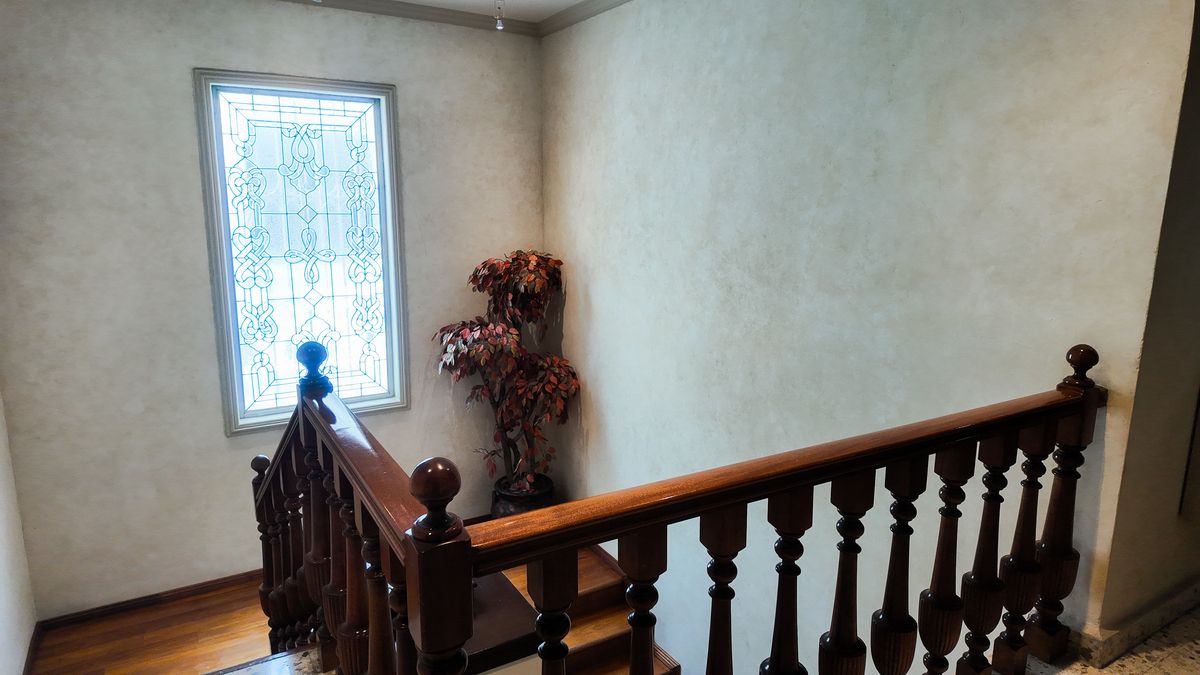 4 of 6: ESCALERA