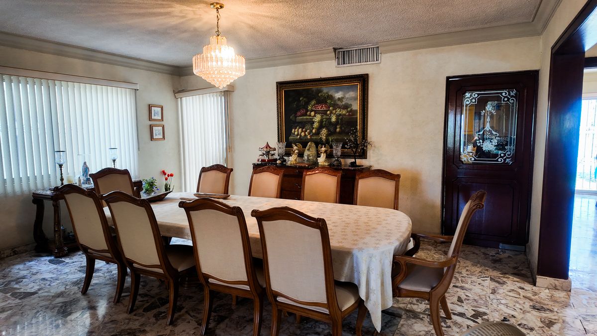 2 of 6: COMEDOR