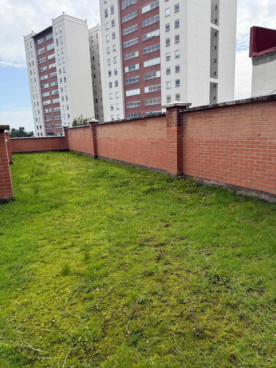 5 de 24: Jardín privado de 100 mts