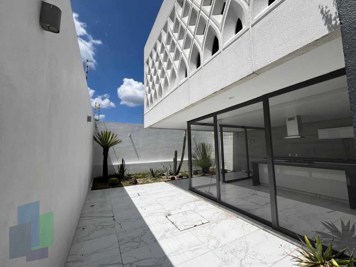 22 de 29: Planta baja acceso