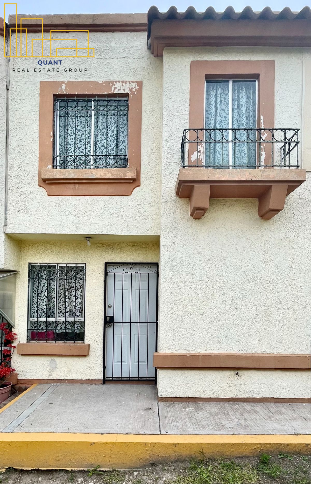 1 de 29: Fachada