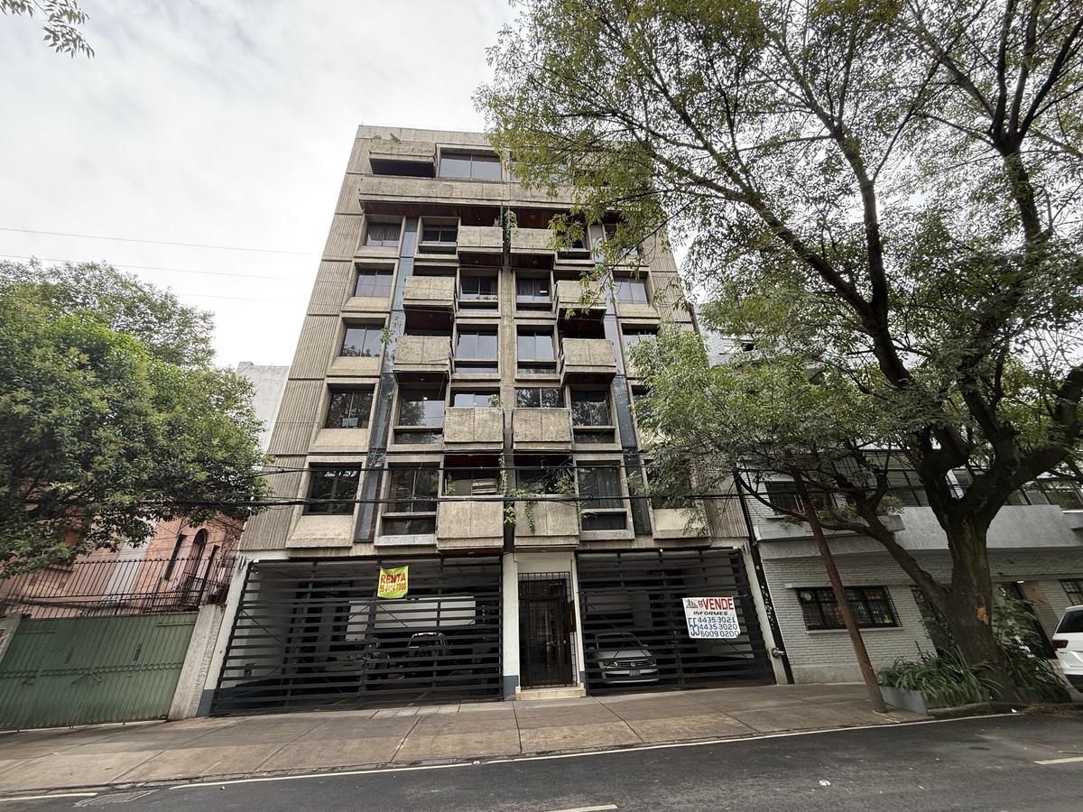 1 de 19: Fachada