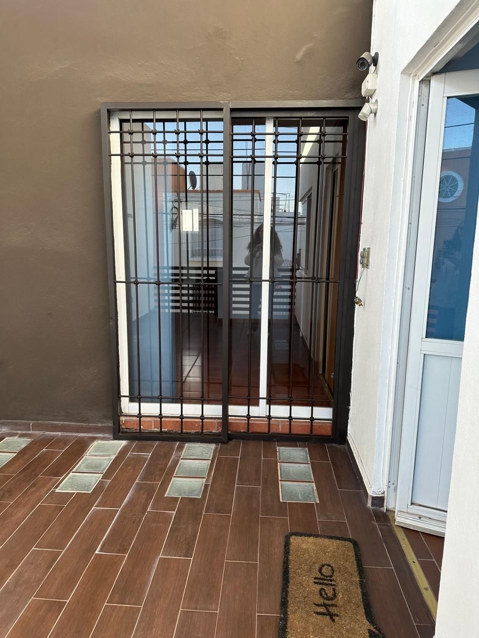3 of 23: Terraza