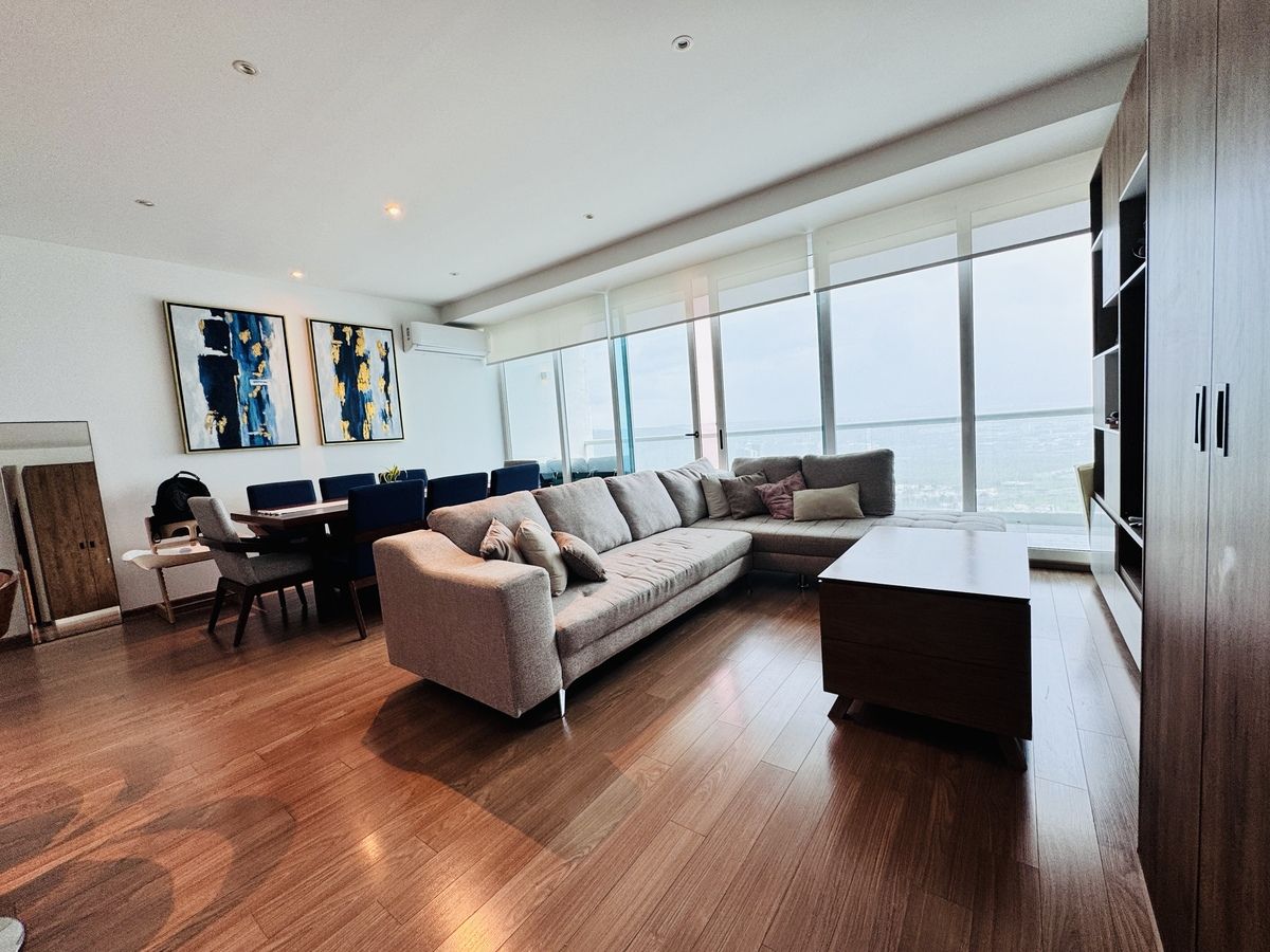7 de 38: Estancia con aire acondicionado.