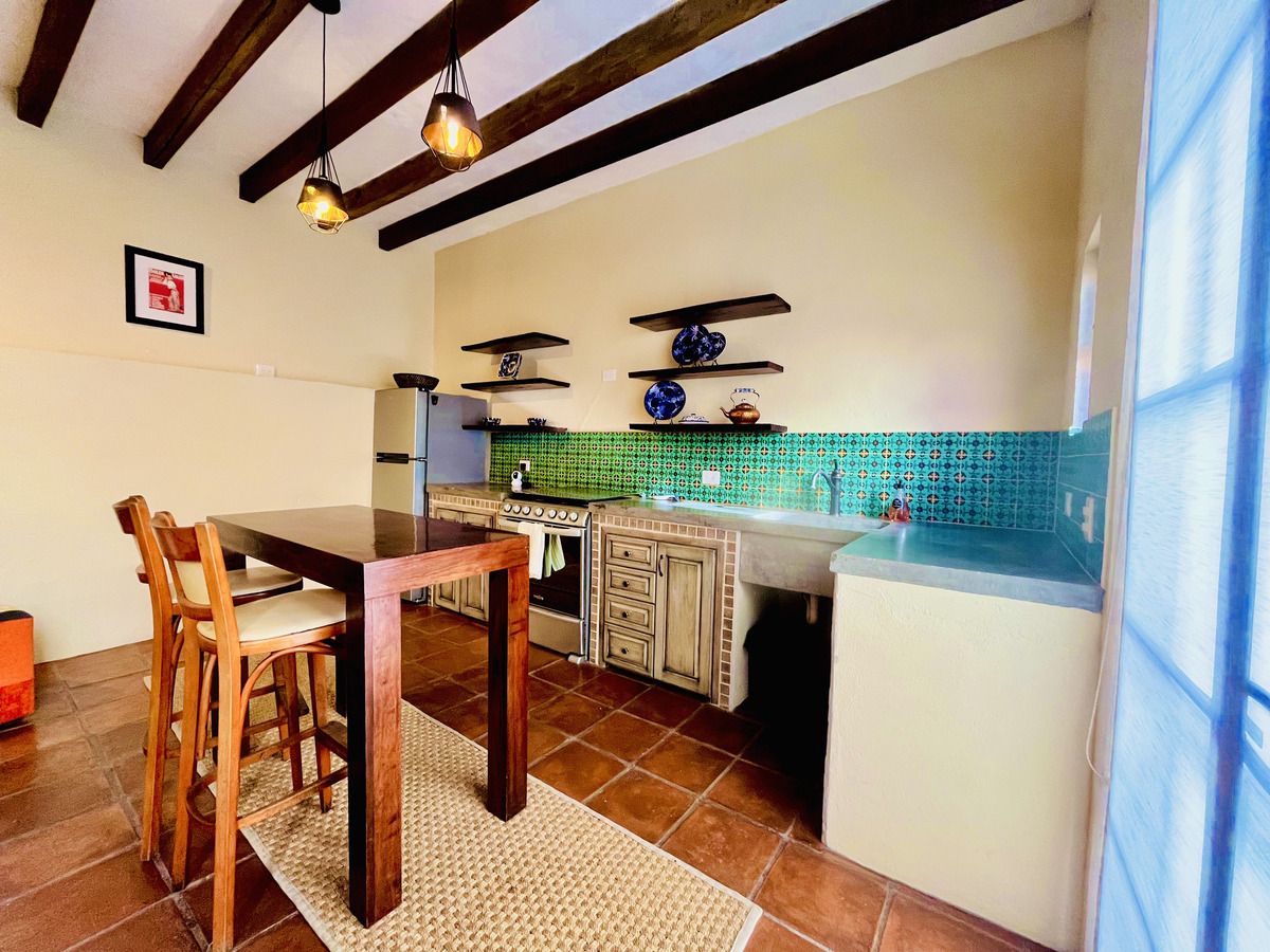 32 de 48: Cocina de Casita