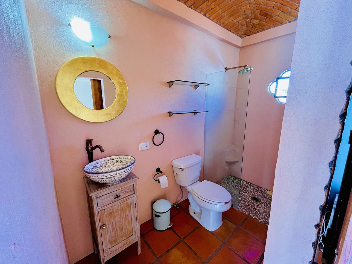 48 de 48: Segundo Baño Principal de Casa